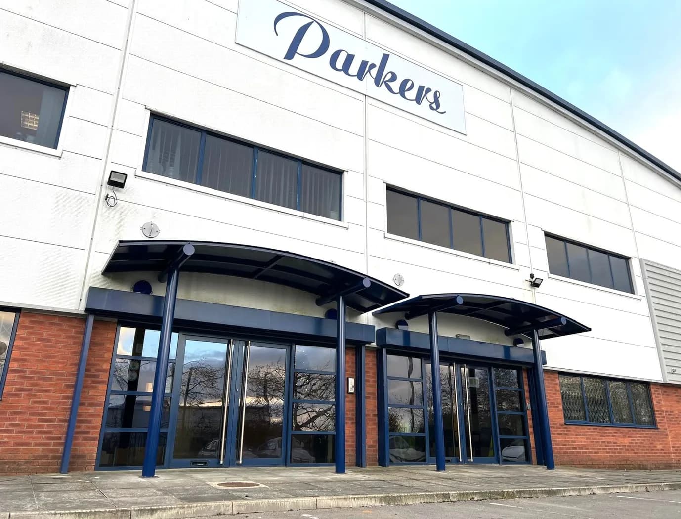 Commercial canopy installation